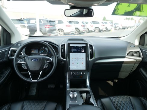Used 2024 Ford Edge Titanium image 17