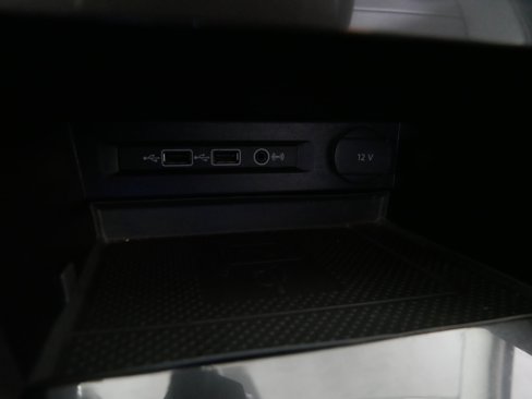 Used 2020 Volkswagen Tiguan SEL image 30