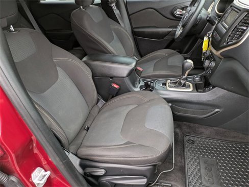 Used 2016 Jeep Cherokee Latitude w/ Safety/Convenience Group image 27