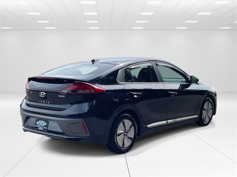 Certified 2022 Hyundai Ioniq SE image 6