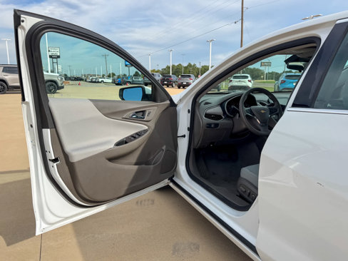Used 2020 Chevrolet Malibu LS w/ Driver Confidence Package II image 9