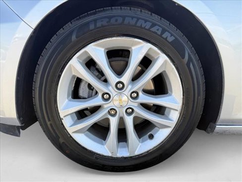 Used 2017 Chevrolet Malibu Hybrid w/ Leather Package image 24