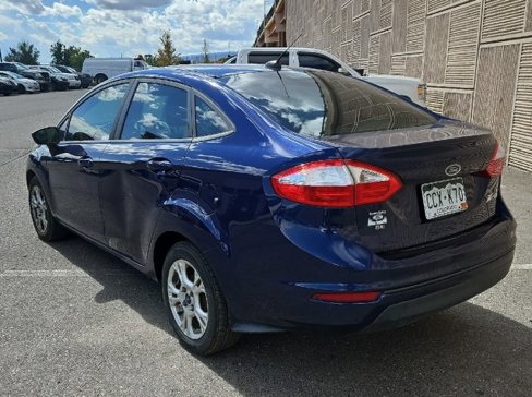 Used 2016 Ford Fiesta SE image 3