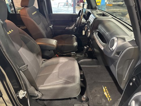 Used 2013 Jeep Wrangler Unlimited Sahara w/ Connectivity Group image 25