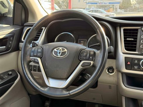 Used 2015 Toyota Highlander Limited Platinum image 35