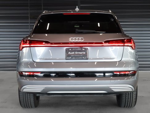 Used 2022 Audi e-tron Premium image 15