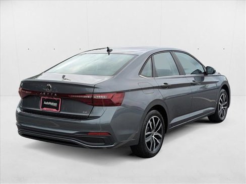 New 2025 Volkswagen Jetta SE image 9