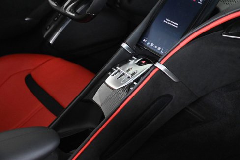 Used 2024 Ferrari Roma Spider image 22