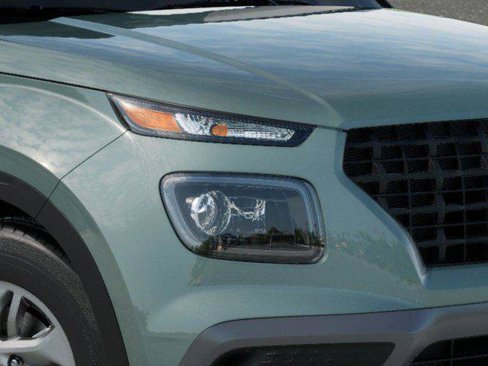New 2025 Hyundai Venue SE image 9