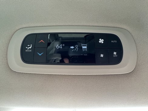 Used 2017 Chrysler Pacifica Touring-L Plus image 17
