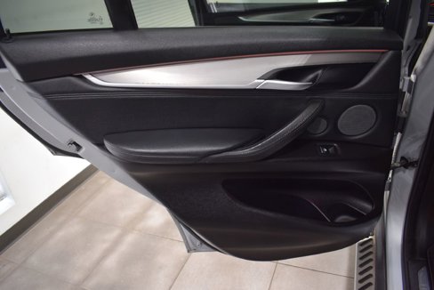 Used 2016 BMW X5 xDrive50i w/ XLine image 11