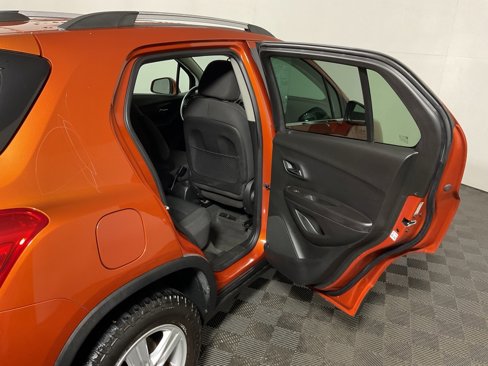 Used 2016 Chevrolet Trax LT image 29