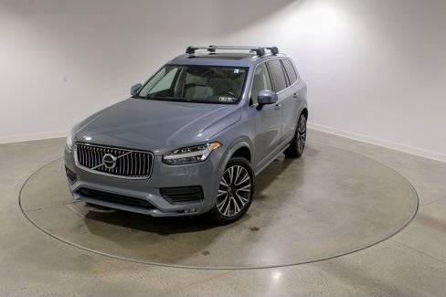 Used 2022 Volvo XC90 T6 Momentum w/ Climate Package image 1