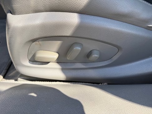 Used 2017 Chevrolet Impala LT image 18