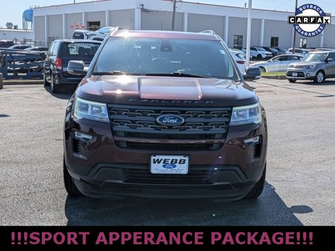 Used 2018 Ford Explorer XLT w/ XLT Appearance Package image 3