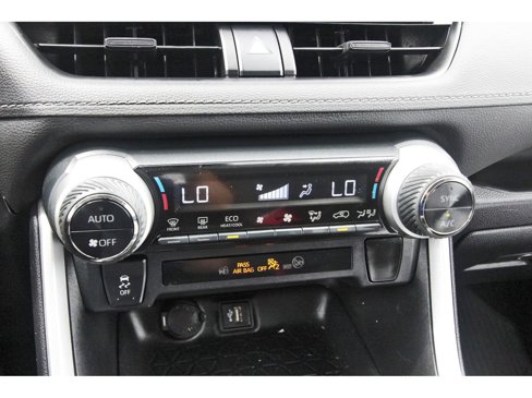 Used 2024 Toyota RAV4 LE image 27