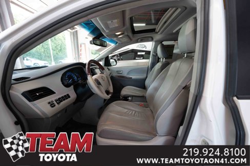 Used 2013 Toyota Sienna Limited image 9