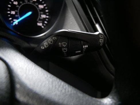Used 2018 Ford Escape SE image 30