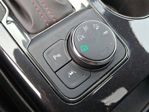 Used 2022 Chevrolet Blazer RS w/ Enhanced Convenience Package image 26