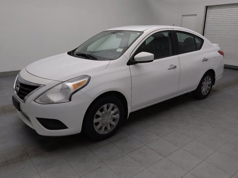 Used 2015 Nissan Versa SV image 2