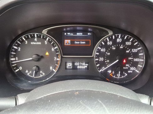 Used 2014 Nissan Pathfinder SV image 24