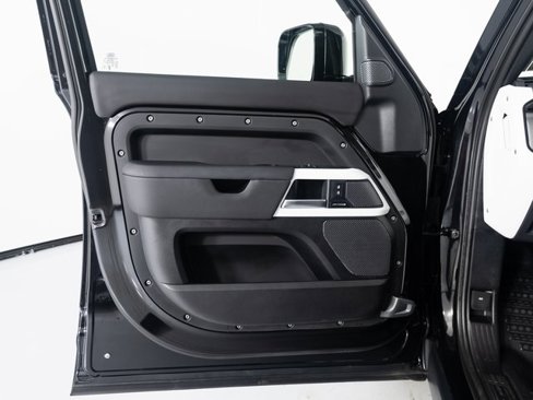 Used 2024 Land Rover Defender 110 S image 10
