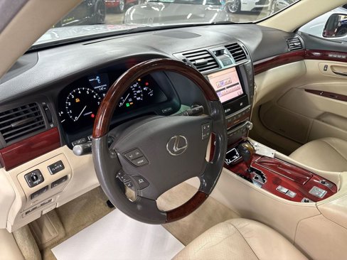 Used 2012 Lexus LS 460 AWD image 34