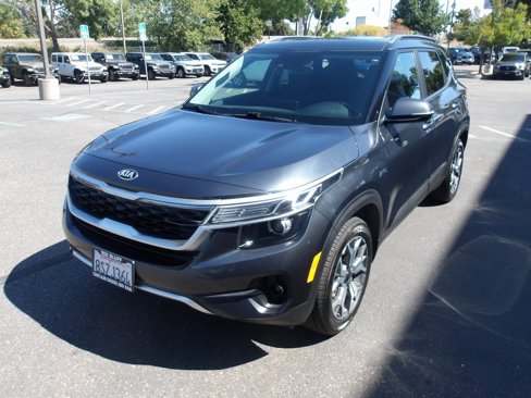 Used 2021 Kia Seltos EX image 4