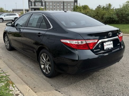Used 2016 Toyota Camry XLE image 36