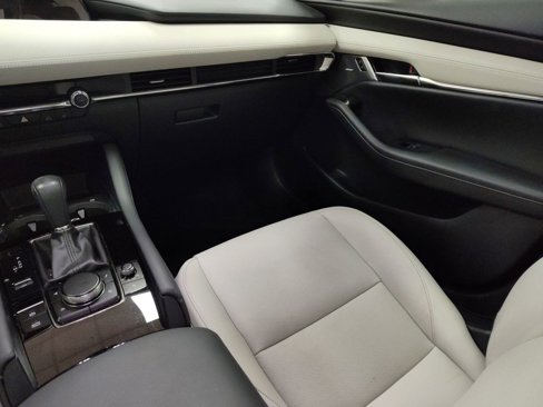 Used 2020 MAZDA MAZDA3 Sedan w/ Premium Package image 24