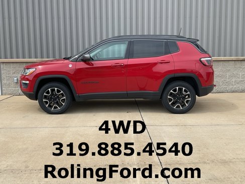 Used 2020 Jeep Compass Trailhawk image 2