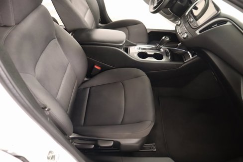 Used 2020 Chevrolet Malibu LS w/ Driver Confidence Package II image 12
