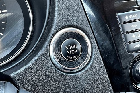 Used 2018 Nissan Rogue SL image 30