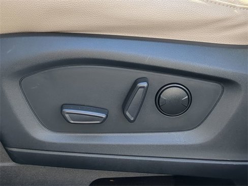 Used 2021 Ford Explorer Limited w/ Equipment Group 301A image 24