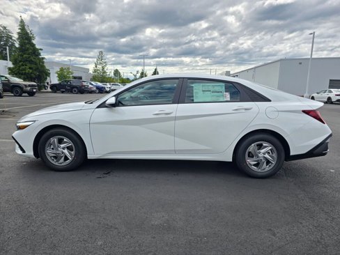 New 2025 Hyundai Elantra SE w/ Cargo Package image 7