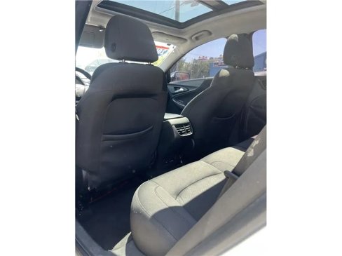 Used 2018 Chevrolet Malibu LT image 11