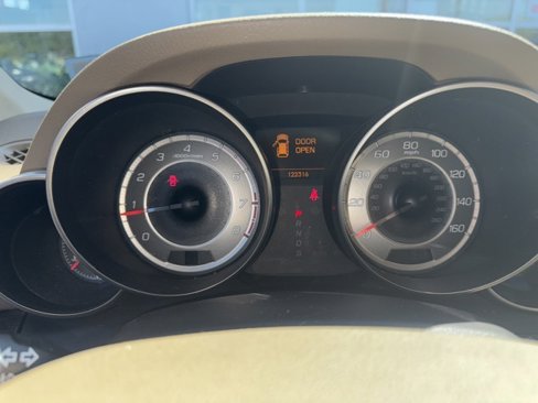 Used 2012 Acura MDX w/ Technology & Entertainment image 1