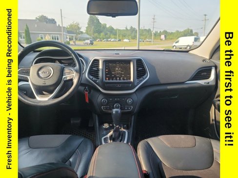 Used 2015 Jeep Cherokee Trailhawk w/ Cold Weather Group image 12