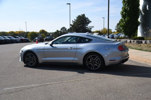 Used 2022 Ford Mustang Premium image 3