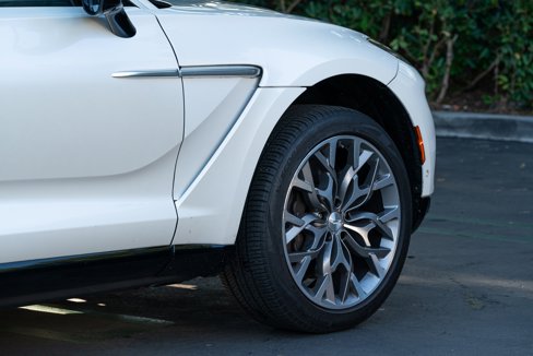Used 2021 Aston Martin DBX image 8