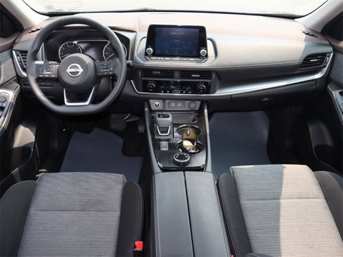 Certified 2023 Nissan Rogue SV image 17