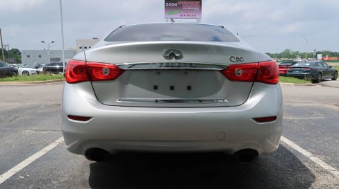 Used 2017 INFINITI Q50 3.0t Premium image 4