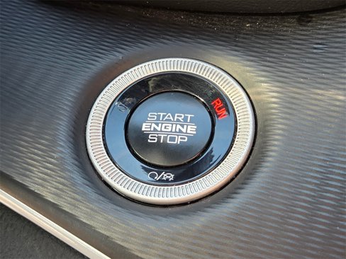 Certified 2024 Jeep Grand Cherokee Altitude image 29