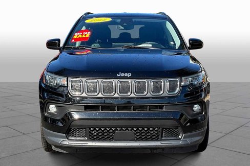Used 2022 Jeep Compass Latitude image 3