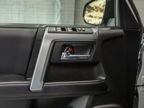 Used 2017 Toyota 4Runner SR5 image 23