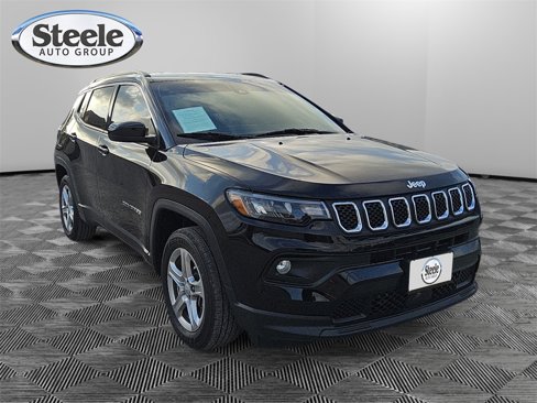 Used 2023 Jeep Compass Latitude image 7