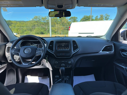 Used 2020 Jeep Cherokee Latitude w/ Mobile Office Group image 22