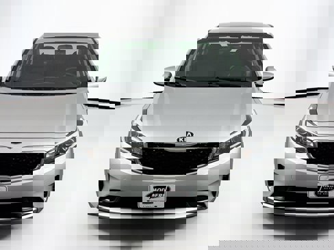 Used 2018 Kia Forte LX image 4
