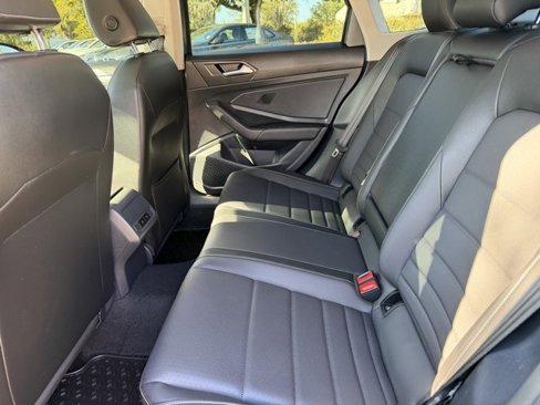 Certified 2021 Volkswagen Jetta SE image 11