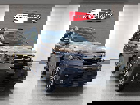 Used 2022 Subaru Outback Premium image 2